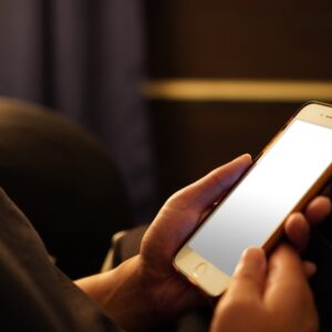 テクノロジー依存の自己診断チェックリスト｜スマホ依存の症状・脳のメカニズム・距離の取り方